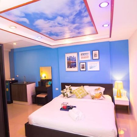 Pace Residence Pattaya Bagian luar foto