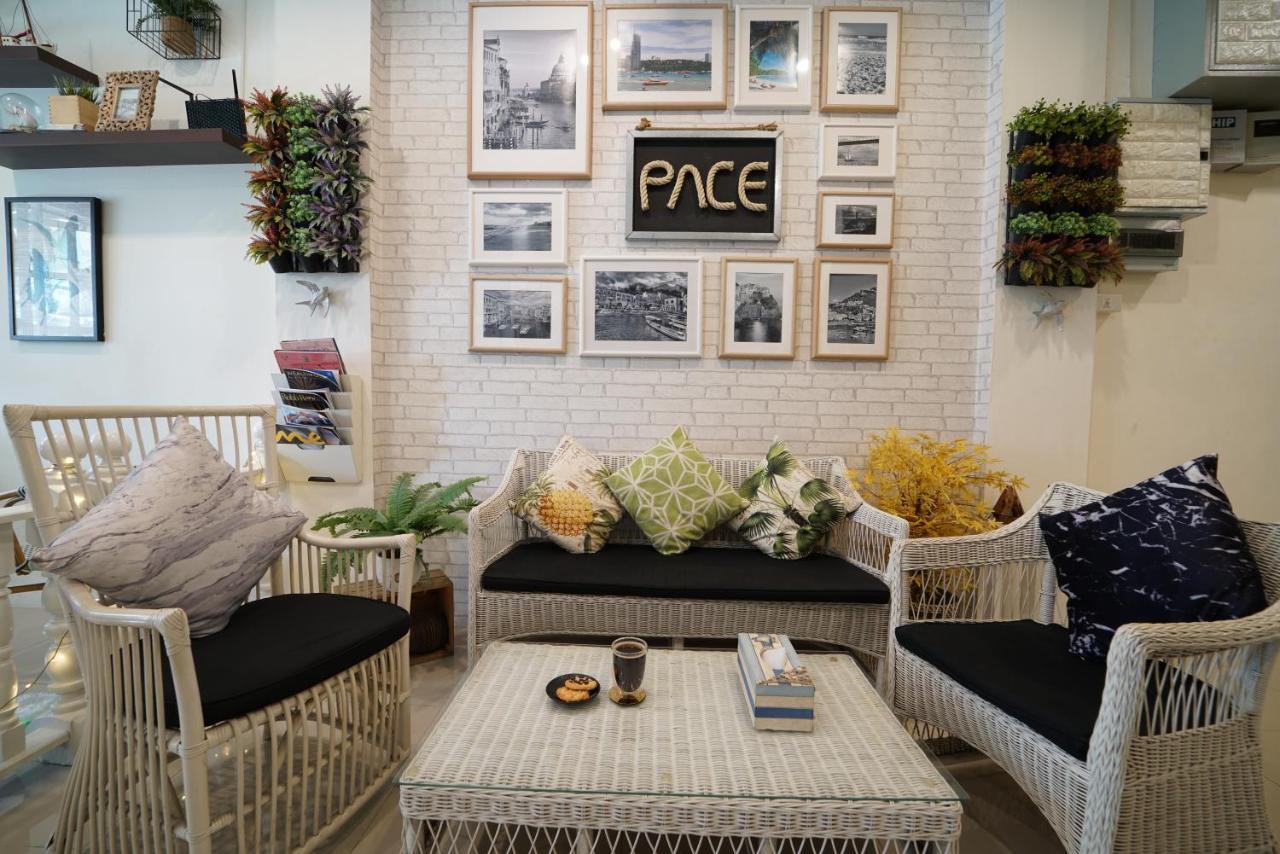 Pace Residence Pattaya Bagian luar foto