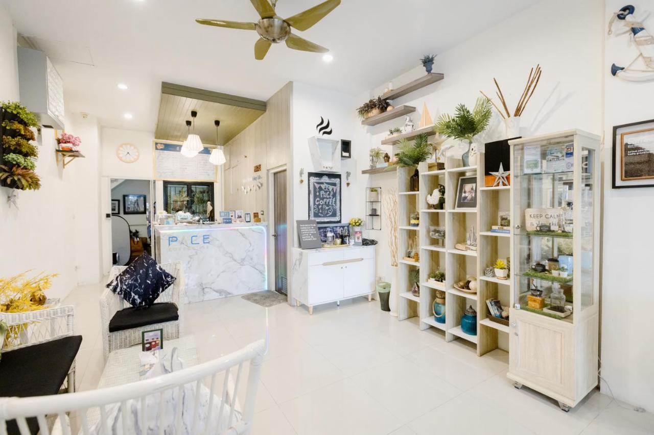 Pace Residence Pattaya Bagian luar foto